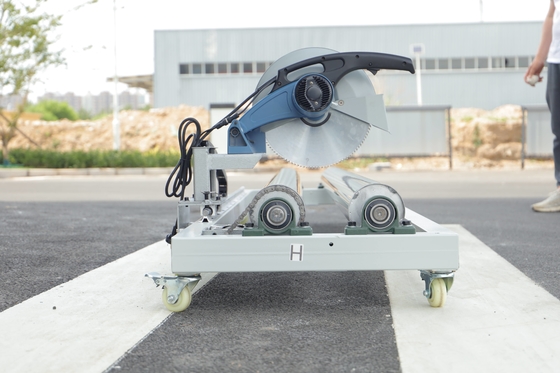 3m Length Semi-automatic Roll Cutting Machine For Flex Banner , sticker Roll